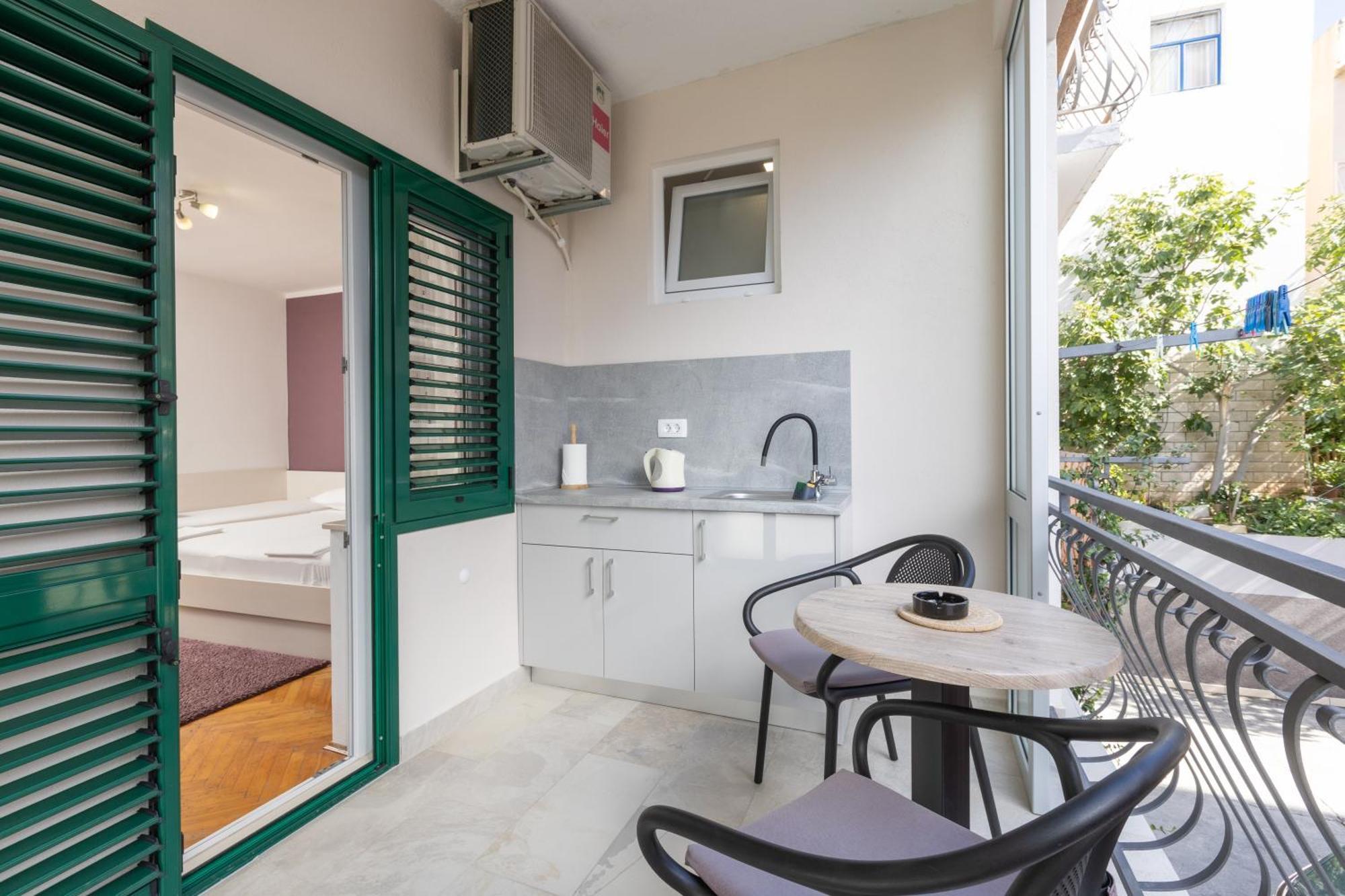 Guest House Damir Makarska Bagian luar foto